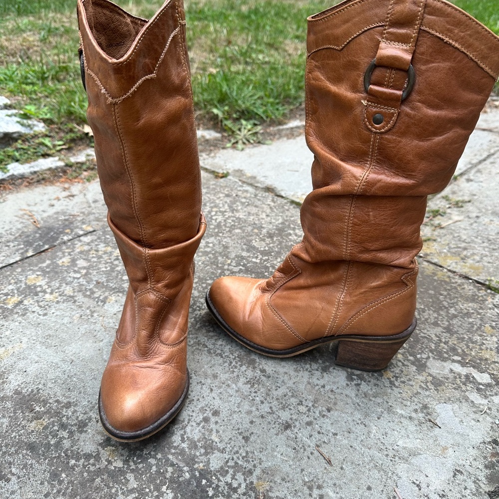 Steve Madden Tan Heeled Boots